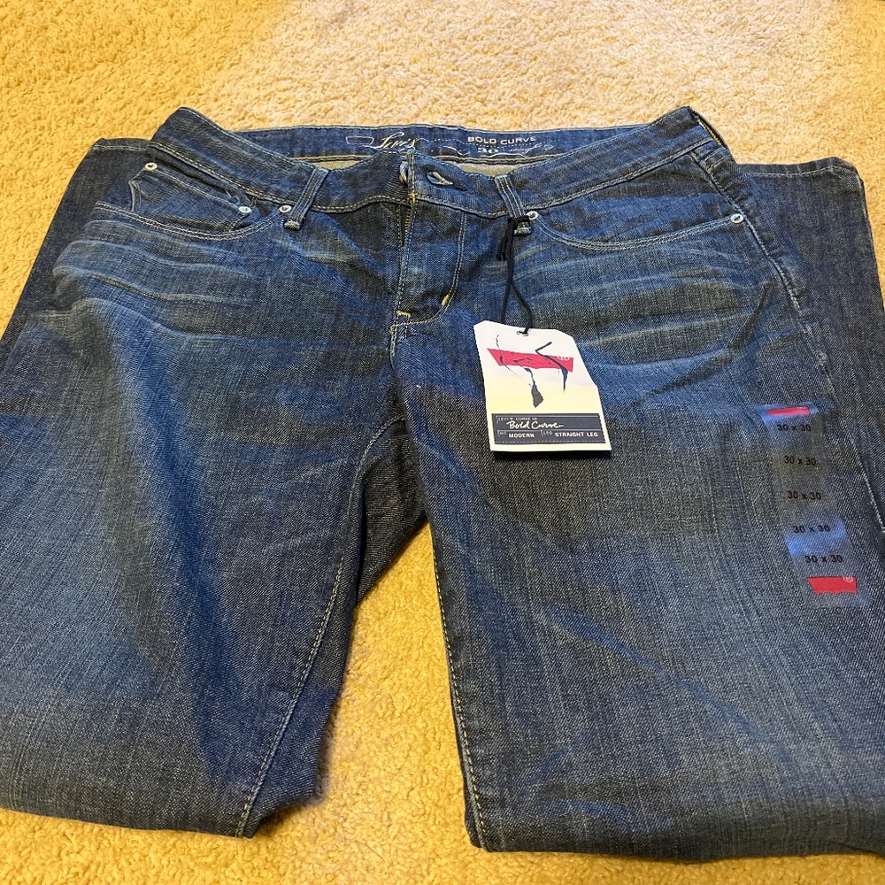 Levi’s bold curve, straight leg jeans